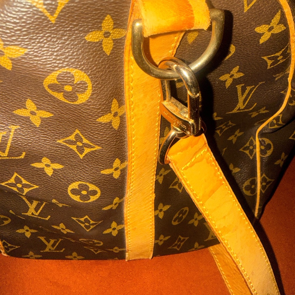 Louis Vuitton Monogram Travel Bag - Picture 4 of 9